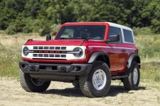 2023-Bronco-Heritage-Edition_Race-Red_01.jpg