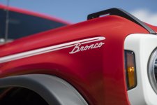 2023-Bronco-Heritage-Edition_Race-Red_06.jpg
